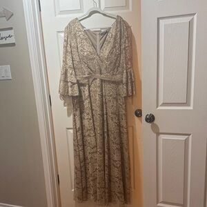 Elegant Lace Maxi Dress